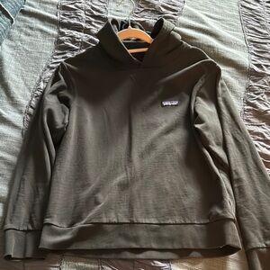 Patagonia Earthy black Pullover